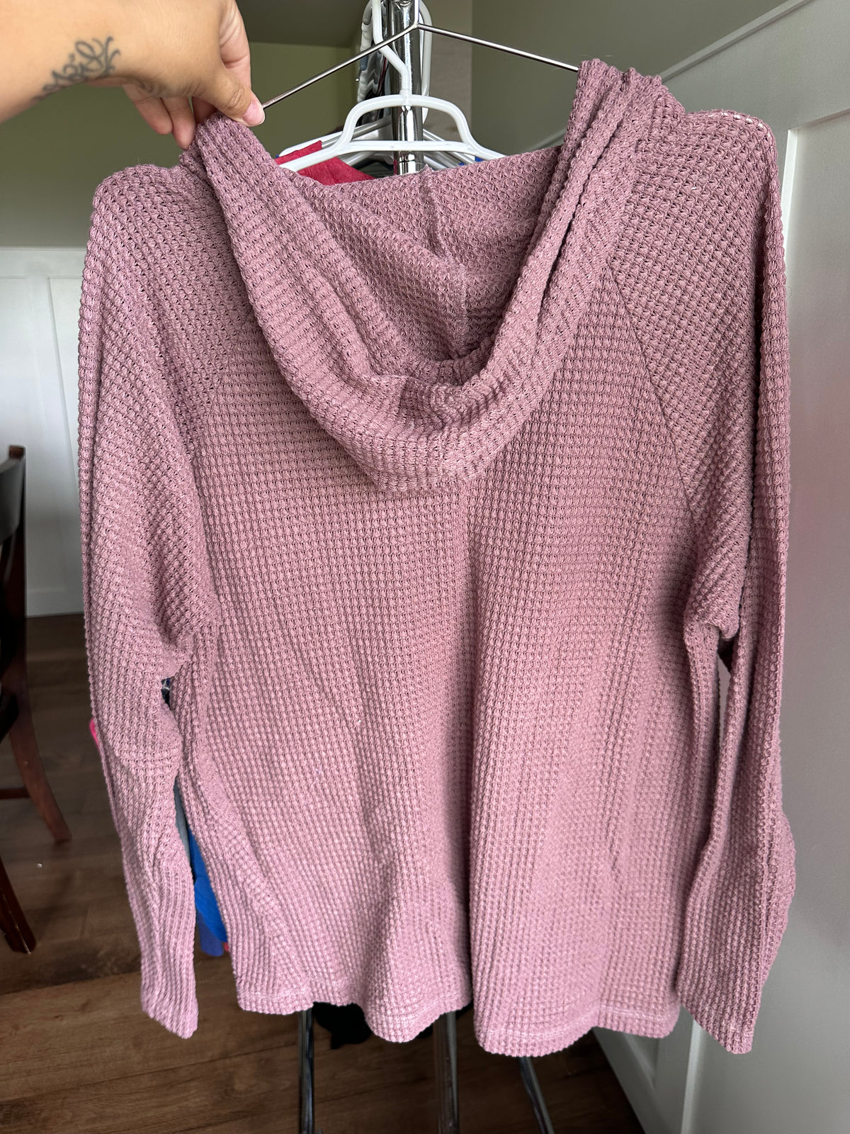 New In gently worn top L