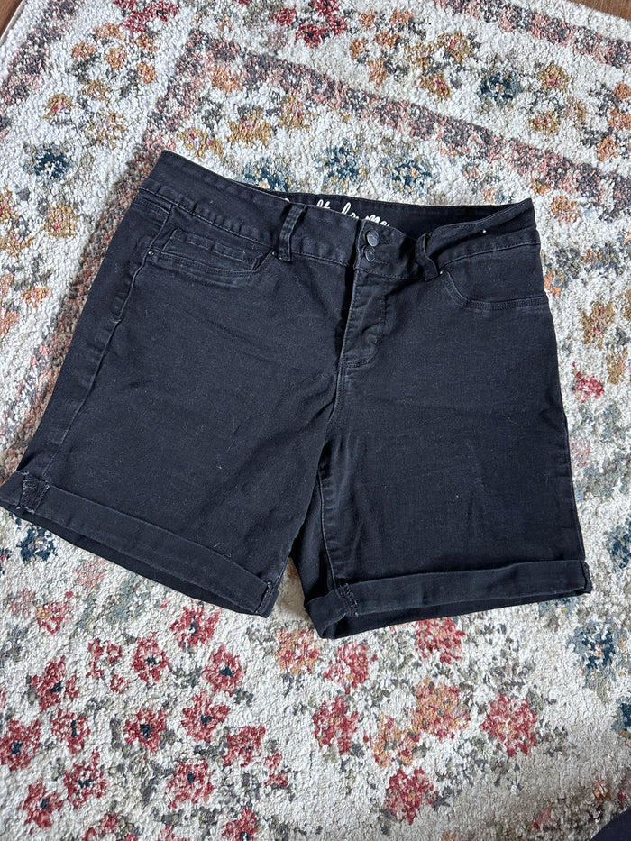 YMI Royalty for Me gently worn shorts 12