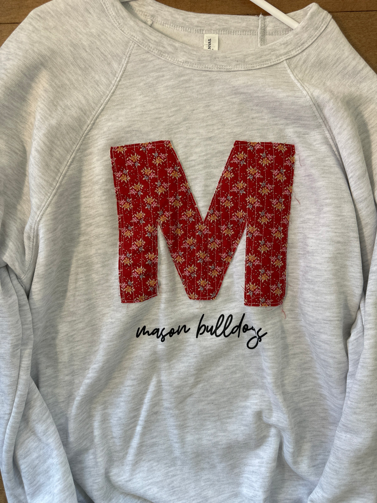 M bulldogs sweatshirt