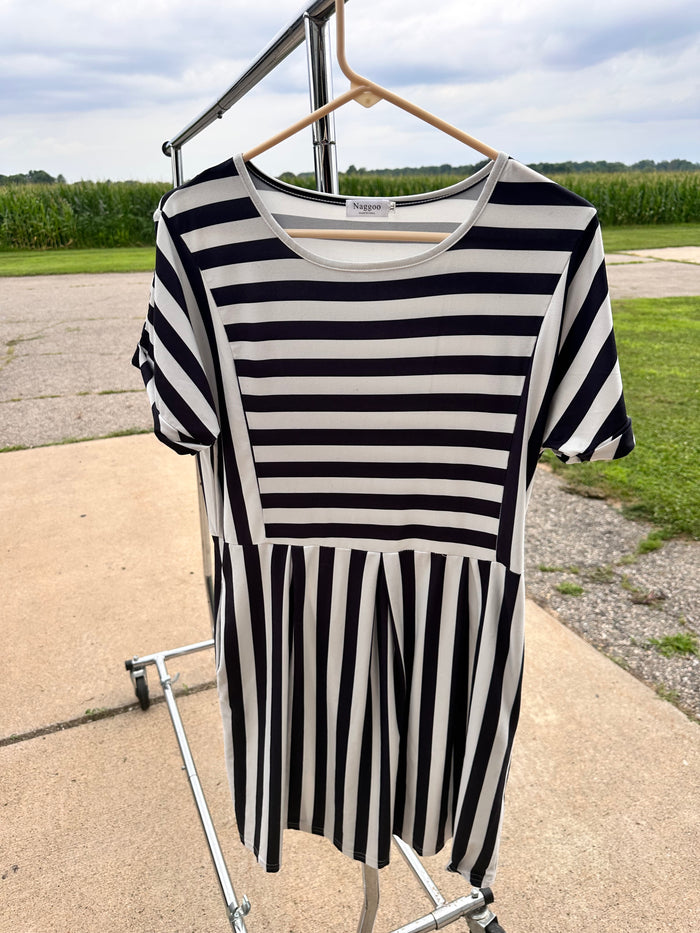Gently worn dress XL