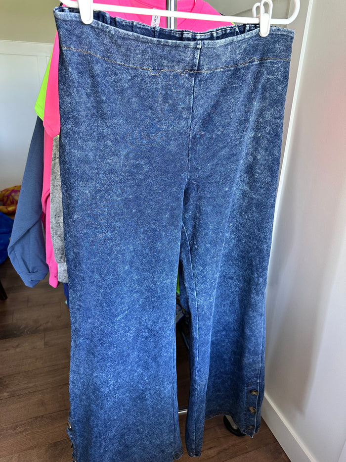 White Birch pants gently worn size XL (some damage)