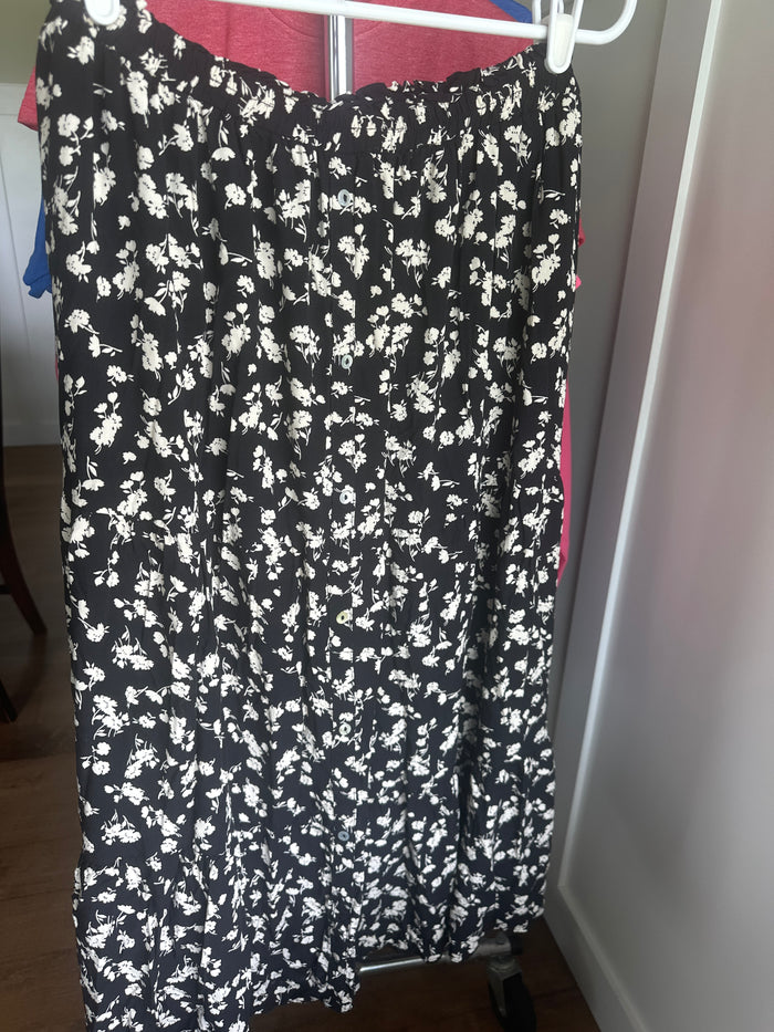 Polygram gently worn skirt 1XL