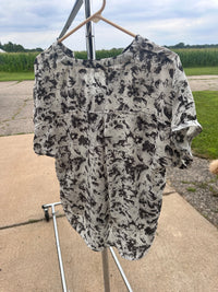Maurices gently worn top L