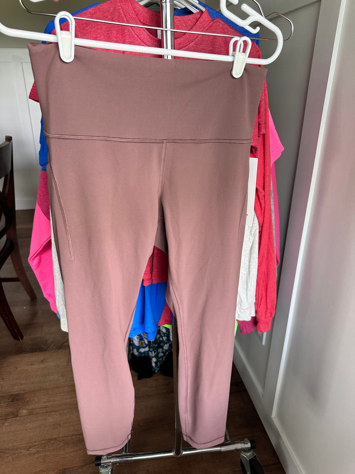 Lululemon NWT wunder train hr tight 25”