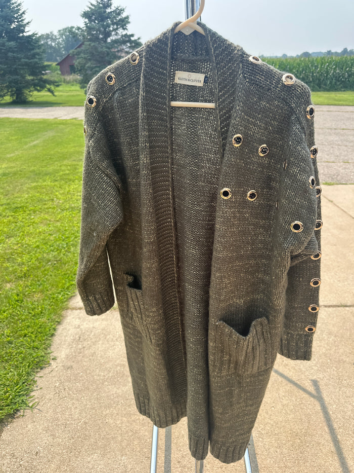 Kloth & Clover gently worn sweater L/XL