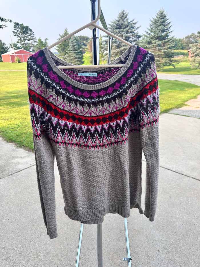 Maurice’s gently worn sweater size L