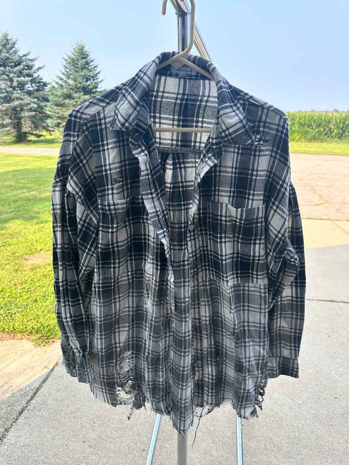 White Birch gently worn distressed top size L (oversized)